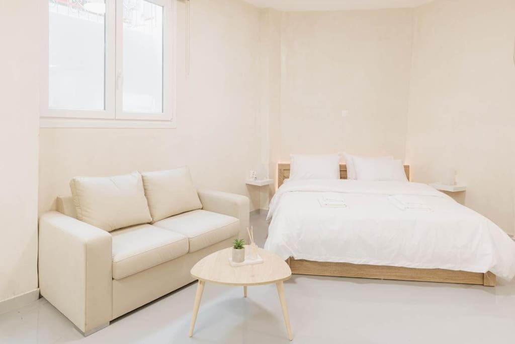 Modern Hiding Place In The Heart Of アテネ エクステリア 写真